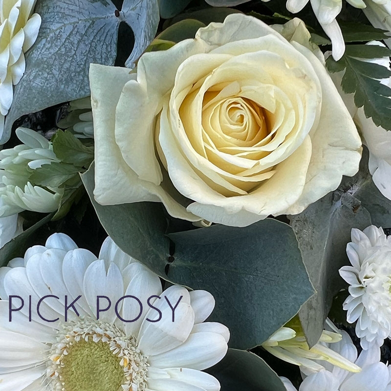 white-ivory-cream-roses-wreath-ring-circle-of-life-funeral-flowers-delivered-strood-rochester-kent