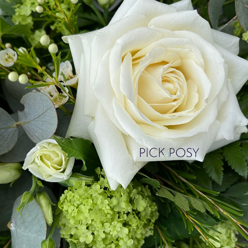 white-basket-sympathy-funeral-flowers-delivered-strood-rochester-medway-kent