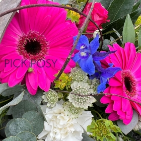 country-style--funeral-basket-flowers-tribute-delivery-strood-rochester-medway