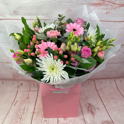 Cotton-candy-bouquet-handtie-flowers-delivery-strood-rochester-medway-kent