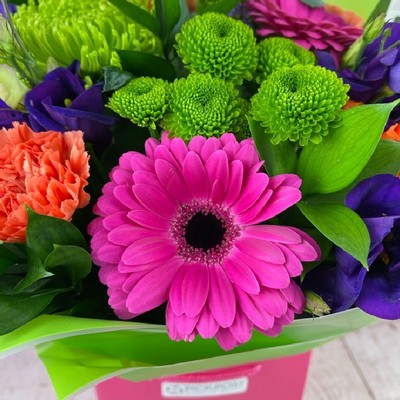 Vibrant-glow-colourful-bright-cheerful-handful-bouquet-delivered-strood-Rochester-medway