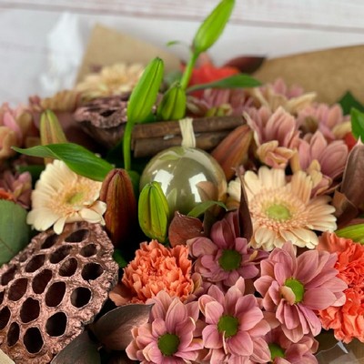 Frankincense-Myrrh-hand-tie-bouquet-christmas-Christ mass-xmas-delivered-flowers-strood-rochester-medway-kent