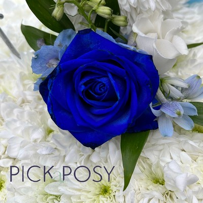 blue-roses-gates-of-heaven-funeral-flowers-tribute-delivered-strood-rochester-medway-kent