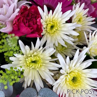 strawberry-crush-handtie-bouquet-cerise-pink-delivered-strood-rochester-medway-kent