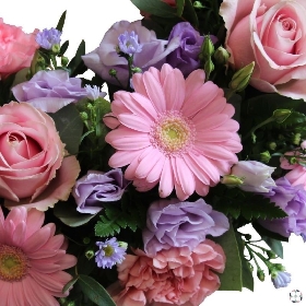 pastel-pink-lilac-ring-wreathcircle-of-life-funeral-flowers-tribute-strood-rochester-medway-kent