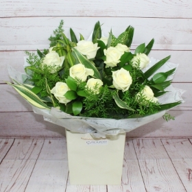 12-dozen-white-roses-handtie-bouquet-flowers-delivery-strood-rochester-medway-kent