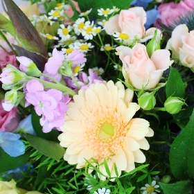 Summer-delight-bouquet-flowers-delivered-strood-Rochester-Medway 