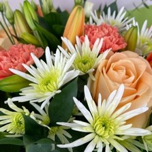 peach-perfect-handtie-bouquet-flowers-delivery-strood-rochester-medway-kent