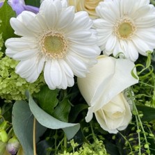 classic-tied-sheaf-funeral-flowers-tribute-delivered-strood-rochester-medway