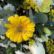 yellow-white-bright-single-ended-open-ended-spray-funeral-flowers-tribute-delivered-strood-rochester-medway-kent