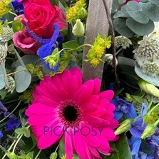 country-style--funeral-basket-flowers-tribute-delivery-strood-rochester-medway