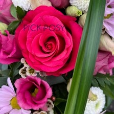 Fuchsis-pink-white-funeral-flowers-wreath-delivered-strood-Rochester-Medway-kent