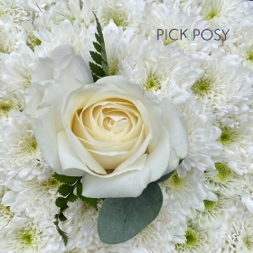 all-white-based-funeral-heart-wreath-flowers-tribute-delivered-strood-rochester-medway-kent