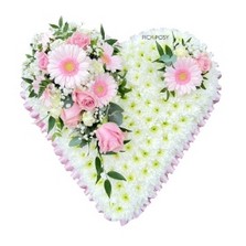 blush-pink-pastel-heart-funeral-flowers-tribute-wreath-delivered-strood-rochester-medway-kent