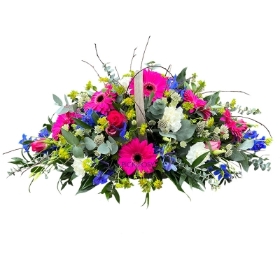 country-style--funeral-basket-flowers-tribute-delivery-strood-rochester-medway