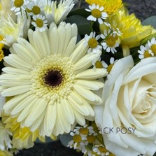 cream-white-yellow-ring-wreath-circle-of-life-funeral-flowers-delivered-strood-rochester-medway-kent