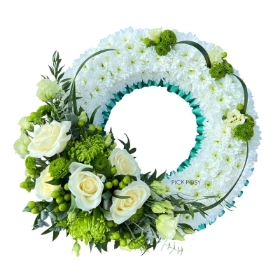 celtic-football-green-white-wreath-circle-of-life-funeral-flowers-tribute-delivered-strood-rochester-medway-kent