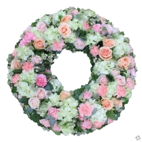 delicate-hydrangea-wreath-ring-circle-of-life-funeral-flowers-tribute-delivered-strood-rochester-medway-kent