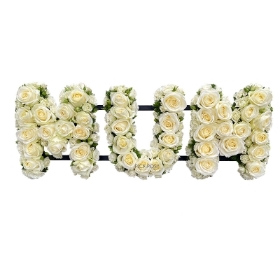 white-rose-mum-momma-mummy-letters-wreath-funeral-flowers-tribute-delivered-strood-rochester-medway-kent 