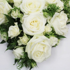 white-rose-heart-funeral-flowers-tribute-strood-rochester-medway 